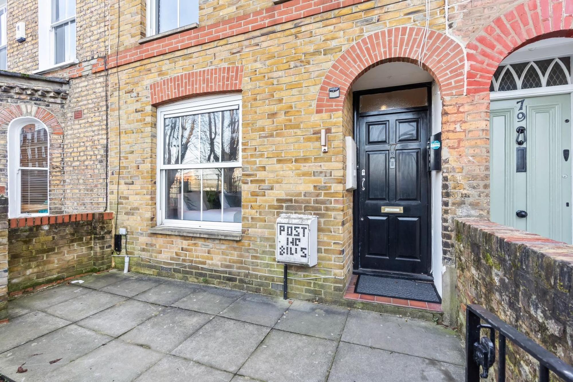 Holiday home Comfy 4br House Close To Subway